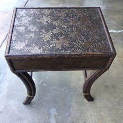 Gorgeous Vintage Chinese-design Night Table