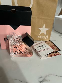 Prada paradoxe/virtual Flower( Full size) New $125 β¬οΈβ¬οΈ