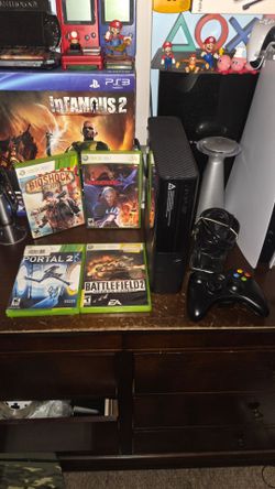 XBOX 360 E 500GB HDD Bundle with 4 Games