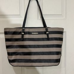 Nine west purse
