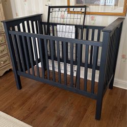 Pottery Barn Kendall Convertible Crib