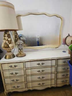 Vintage French Provincial 3 piece Bedroom Set. Dresser, Mirror and Twin Bed