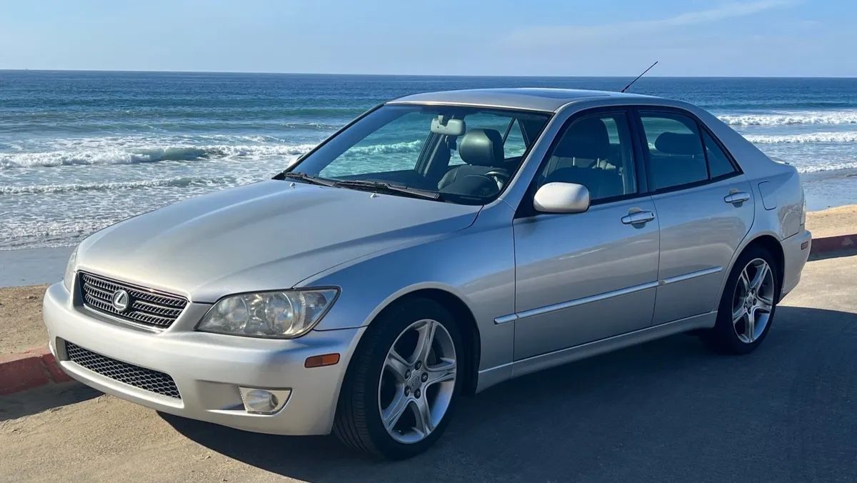 2002 Lexus IS 300