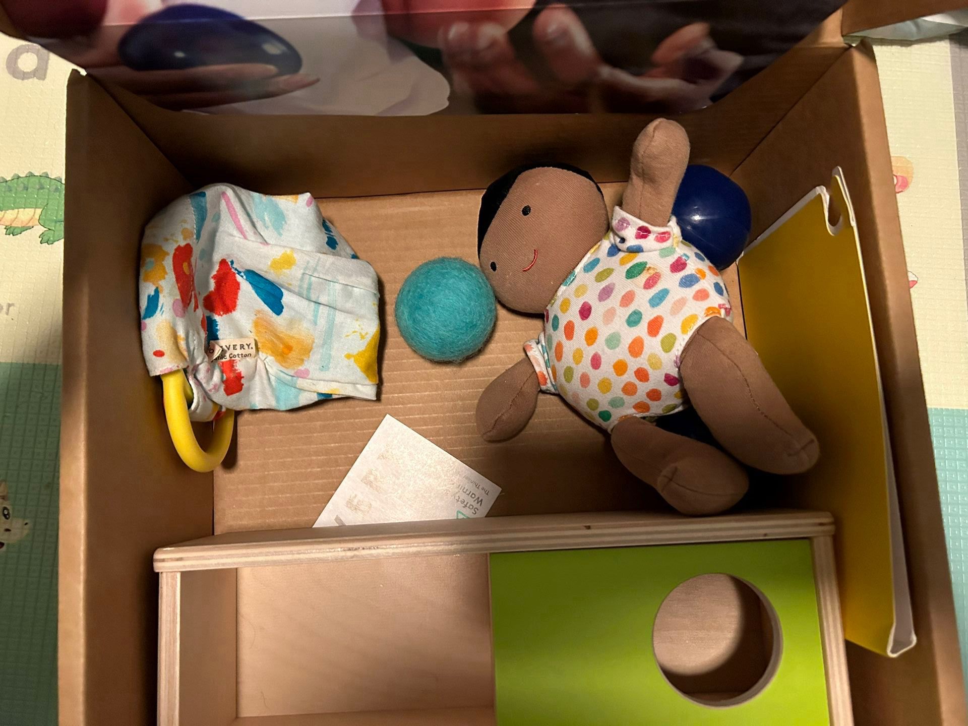 Lovevery The Thinker Play Kit (11 12) Months