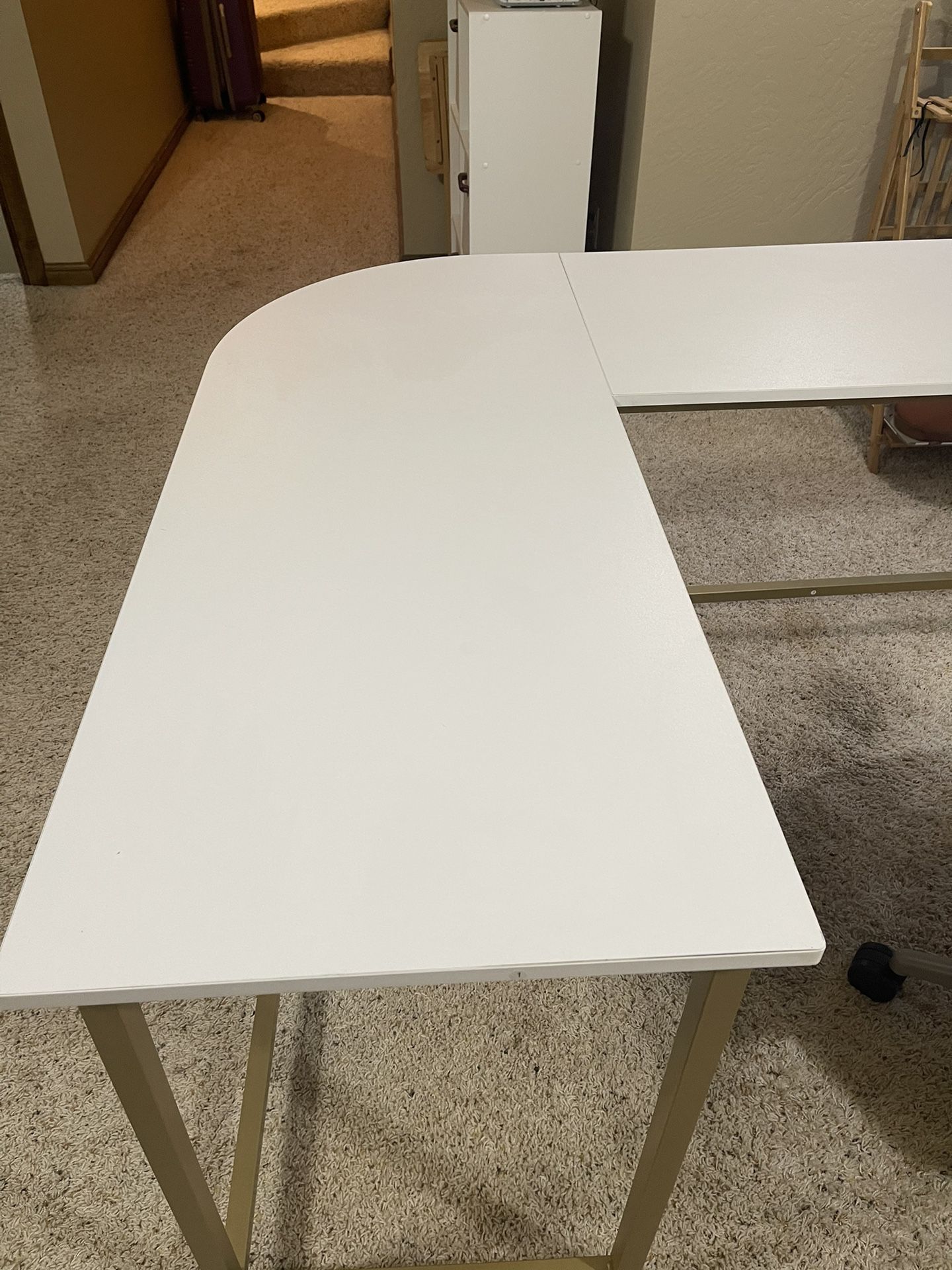 Beautiful White L-shaped Office Desk