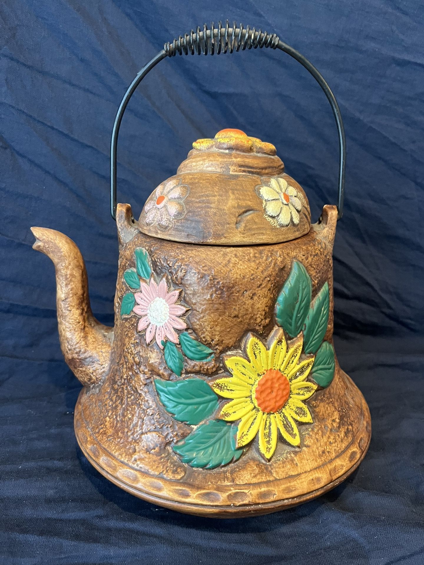 Vintage Tea Kettle Daisy Flowers Cookie Jar