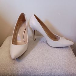 Elegant Nine West Technology White High Heels Pump Stilettos 9 1/2 M 