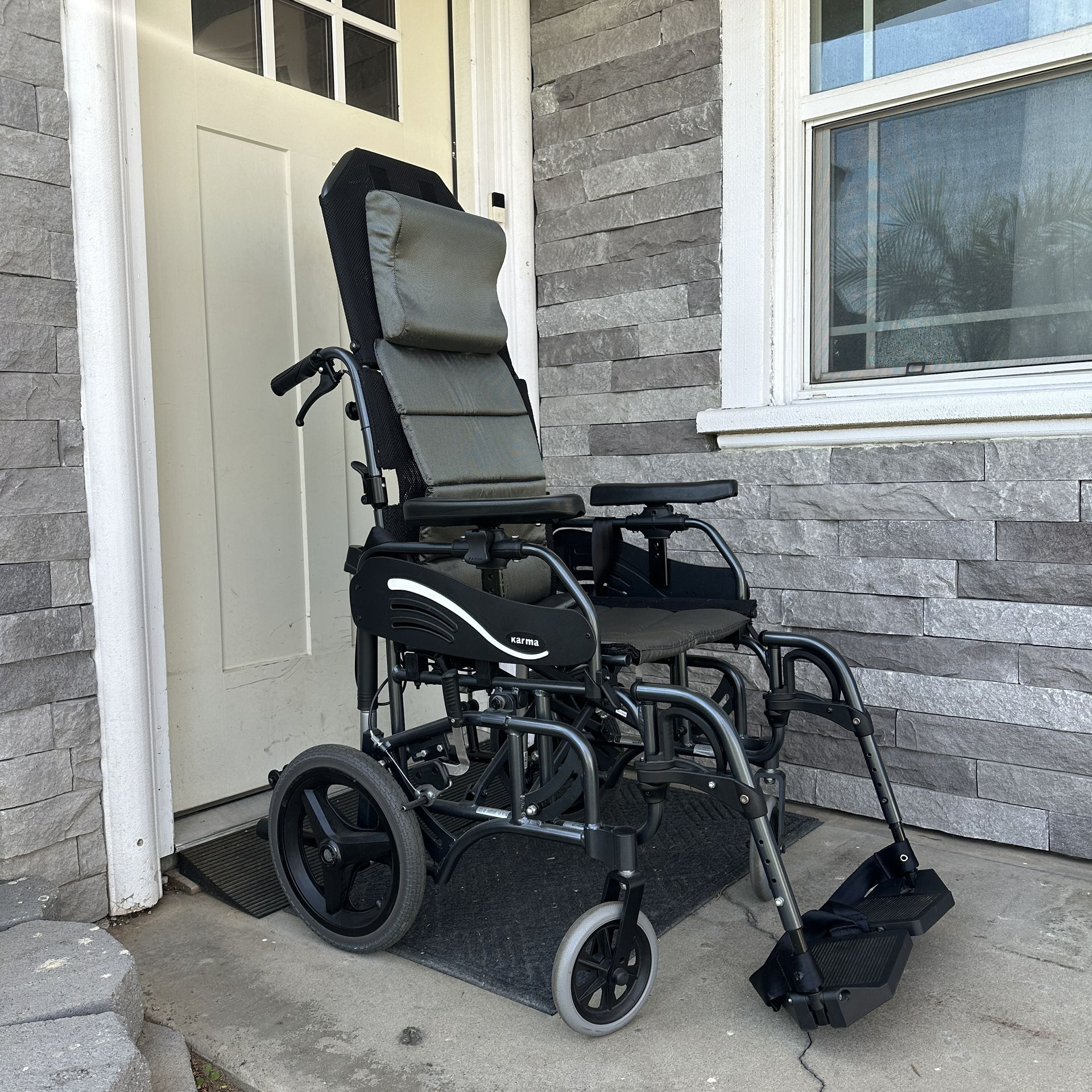 Karma Tilted Wheelchair VIP-515-TP