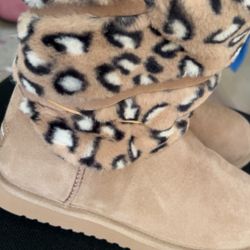 Ugg Koolaburra Size 7 Women’s 