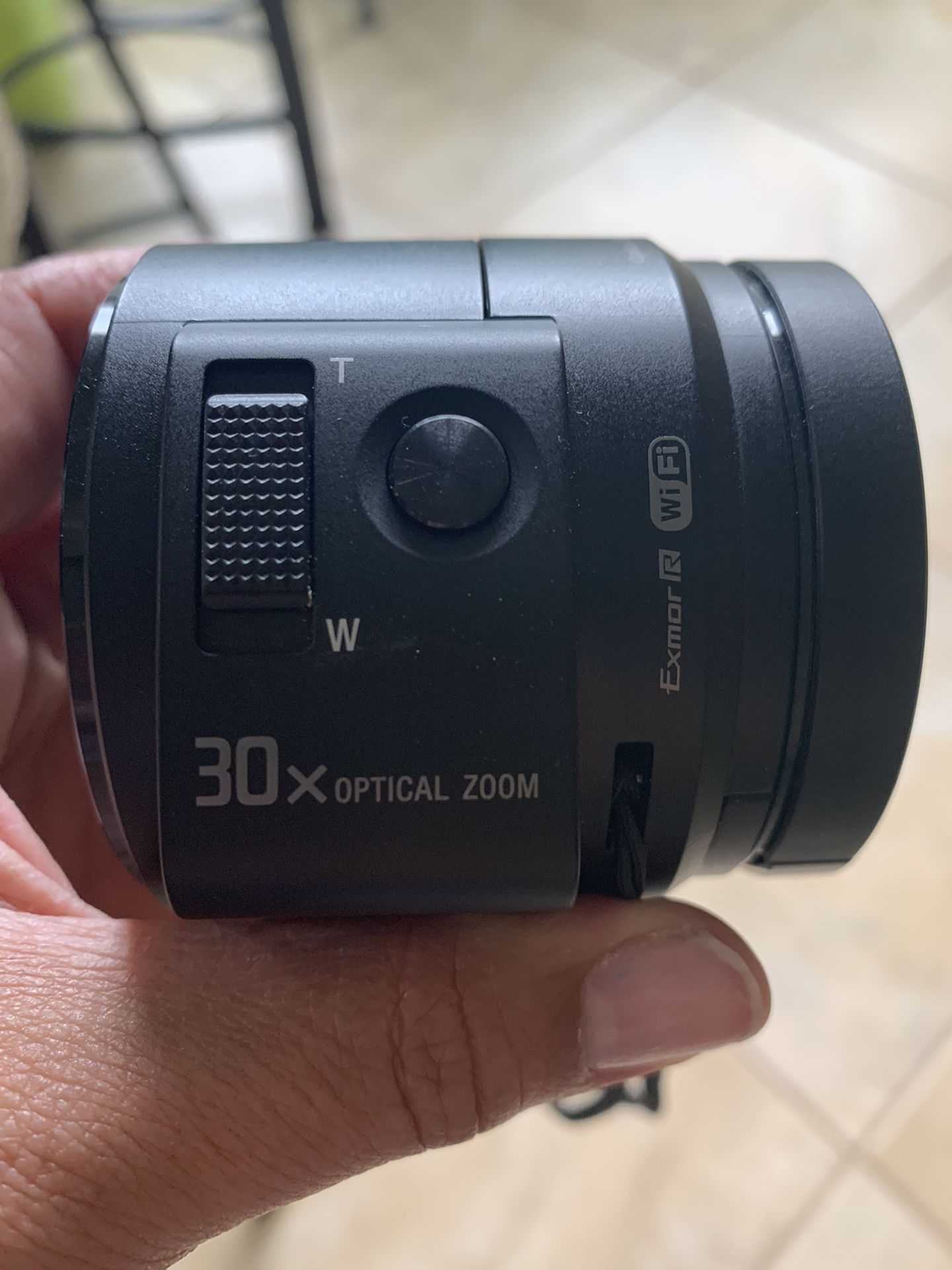 Sony 30X Optical Zoom Lens with case