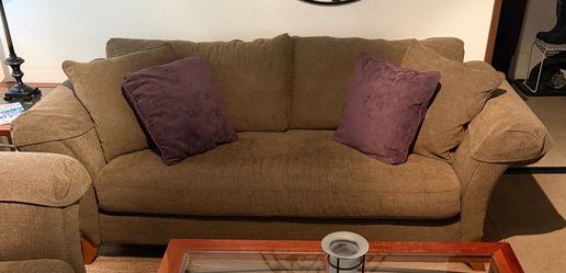 Bassett 5-Piece Living Room Furniture Set
