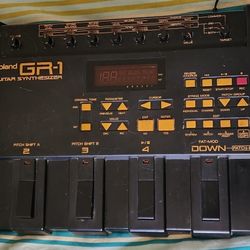 Roland GR-1 Guitar Synthesizer