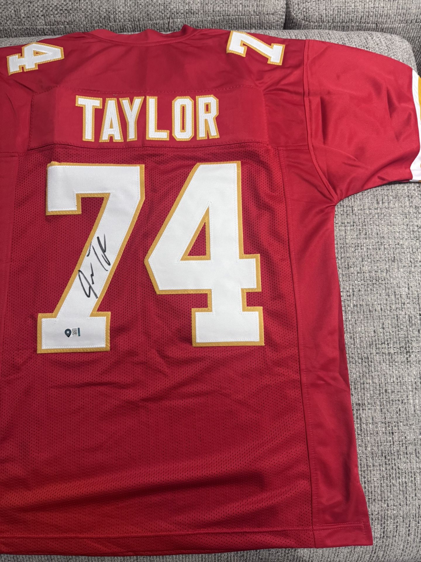 Juwan Taylor Signed Autograph Custom Jersey - Metabilia Coa - Kansas City Chiefs