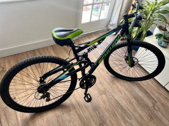 Schwinn Knowles Mountain Bike - 29“