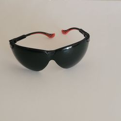 Uvex i-3 Tinted Safety Glasses Black Orange Adjustable Sports Wrap Protection.
Pre-owned, very good shape, no scratches. Made in USA.
• Brand: Uvex