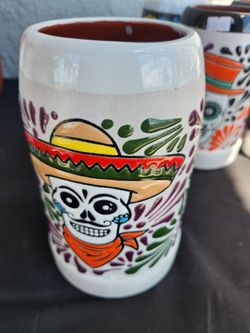 Tarros cervecero bonito decen̈os Halloween($25) tel (contact info removed)