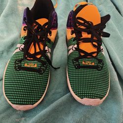 Nike Tennis Shoes Size 15