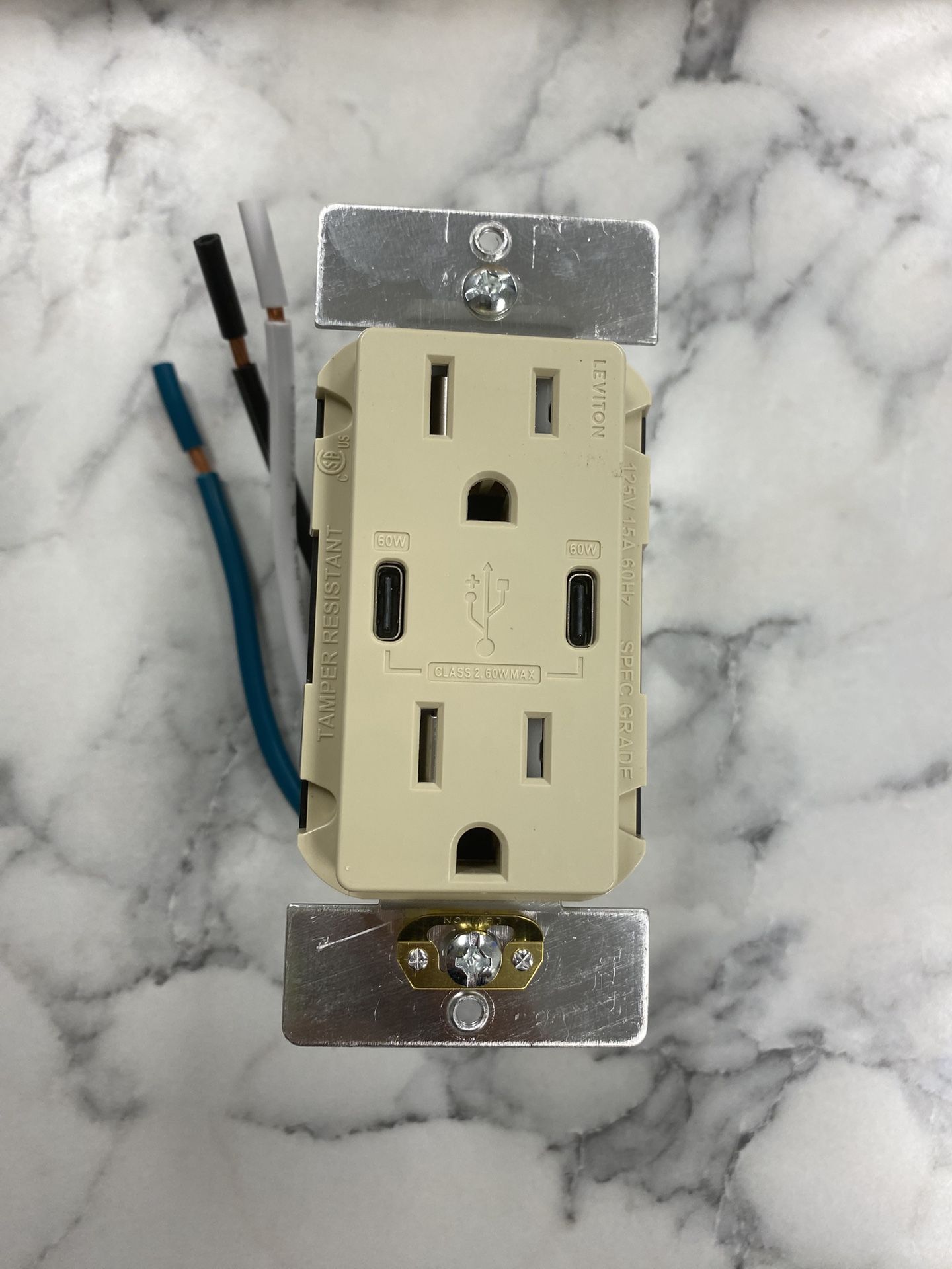 Electric Outlets With USB-C. Unused.