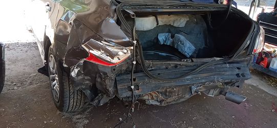 Carroceria y pintura (auto body work and paint)