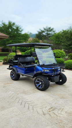 2023 Evolution Forester 4 Plus Luxury Golf Cart in like new condition