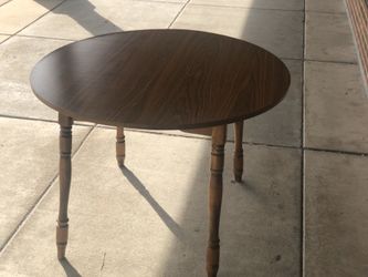 Round wood kitchen table