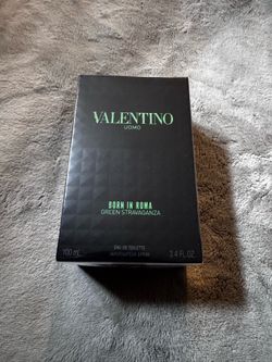 Valentino green stravaganza