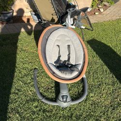 Maxi-Cosi Cassia Swing, Essential Graphite