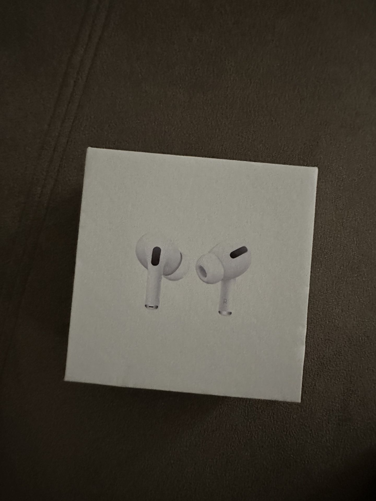 Apple AirPods Pro’s w/ Charger 