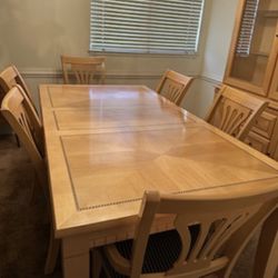 Dinning Table 