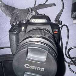 Canon Rebel T7 Camera