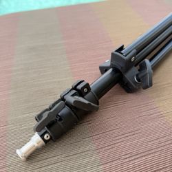 Light Stand / Tripod Stand – Multiple Available 📸