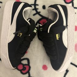 chunky pumas ! size 4y