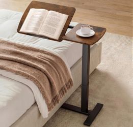Bedside Table w Wheels