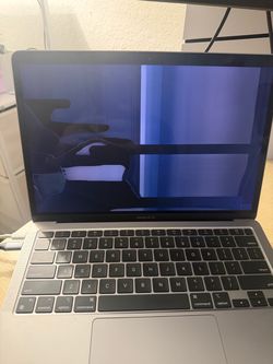 2020 MacBook Air M1 16GB RAM – Works Great / Broken Screen