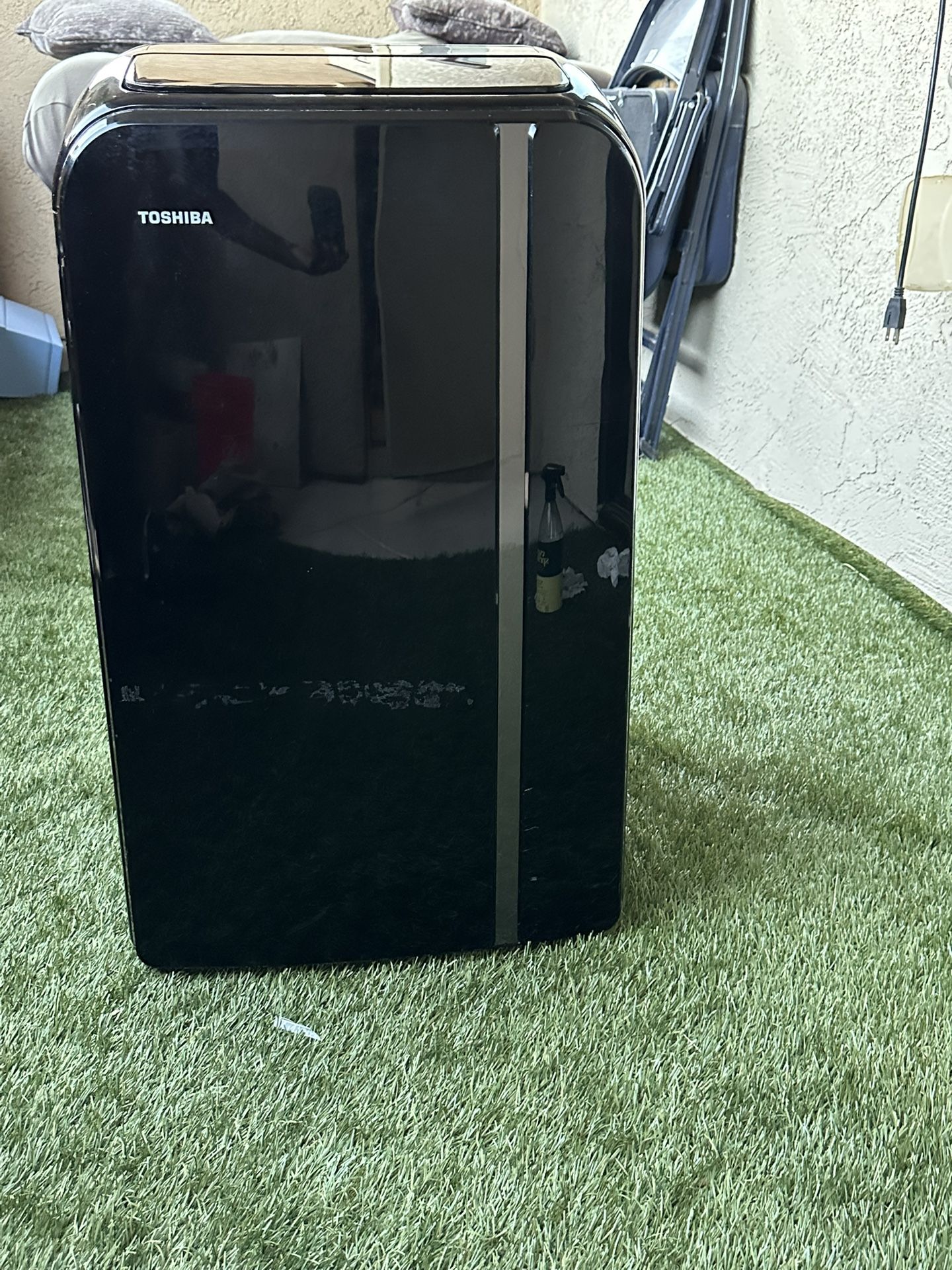 Toshiba 13,500 BTU SMART WI-FI PORTABLE AIR CONDITIONER