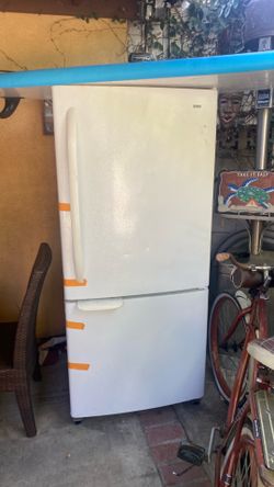 Kenmore 2 doors fridge