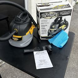 Stinger 2.5 Gallon 1.75 Peak HP Compact Wet/Dry Shop Vacuum with Hose! Works great! 
