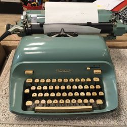 Typewriter 