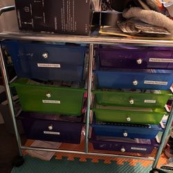 Classroom cart $15