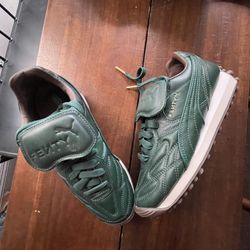 Women’s Pumas 