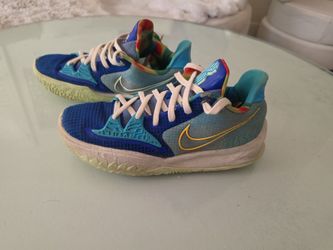 Nike Sue Bird x Kyrie 4 Low Dynasty Men's Sz 10 Multi Keep Sue Fresh CW3985-401