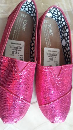 TOMS GIRL SHOES SIZE 3.5 NEW FIRM PRICE as posted