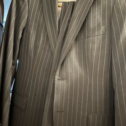 Hugo Boss Small Men’s Suit