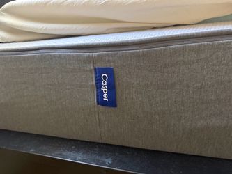 Queen sized mattress. Casper cloud gel