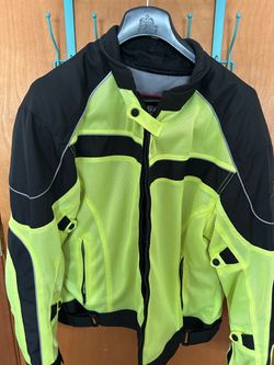 Bilt Motorcycle Jacket with Safety Padding and Removable Liner. Safety Yellow with Black. Excellent condition 2XL. Fits like an XL