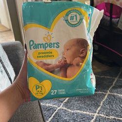Newborn & Preemie Pampers 