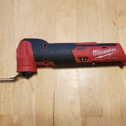 Milwaukee M12 Oscillating Multi-tool (tool only)