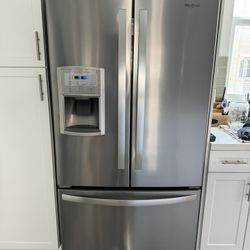 Whirlpool Refrigerator/ Dishwasher