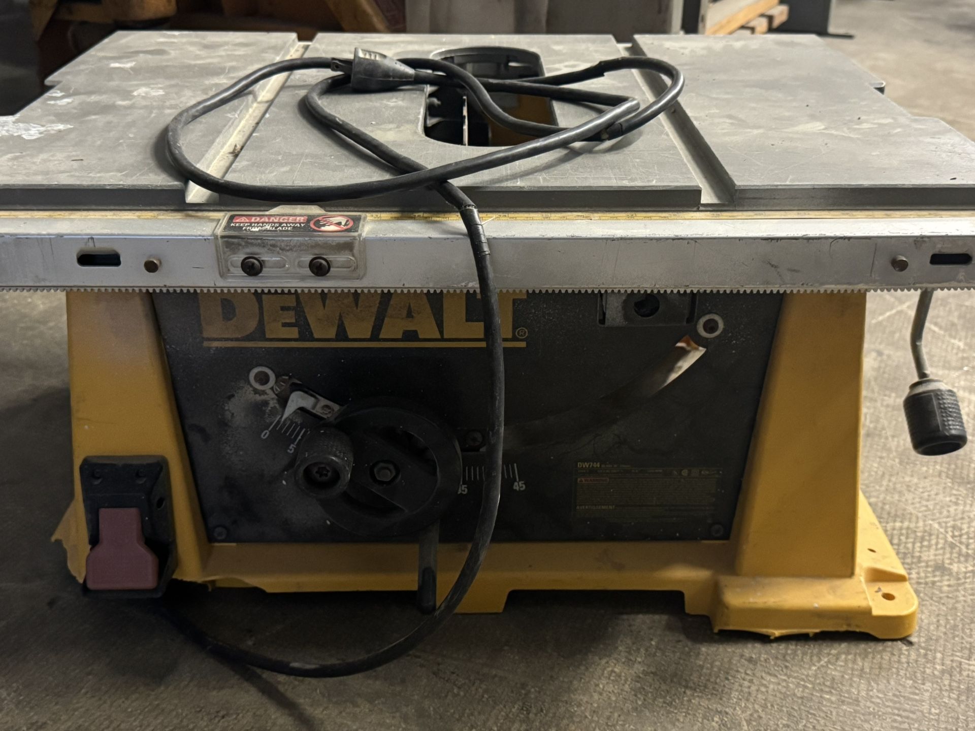 Dewalt DW744 10” Table Saw