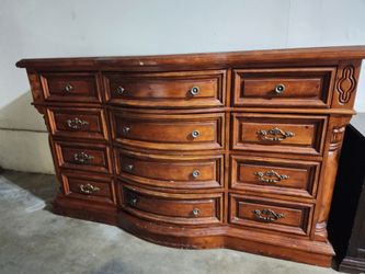 Dresser 12 Drawer, Stunning Solid Wood/Credenza